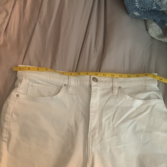 Devon Frayed Hem High Rise Biker Shorts-New - Picture 5 of 5